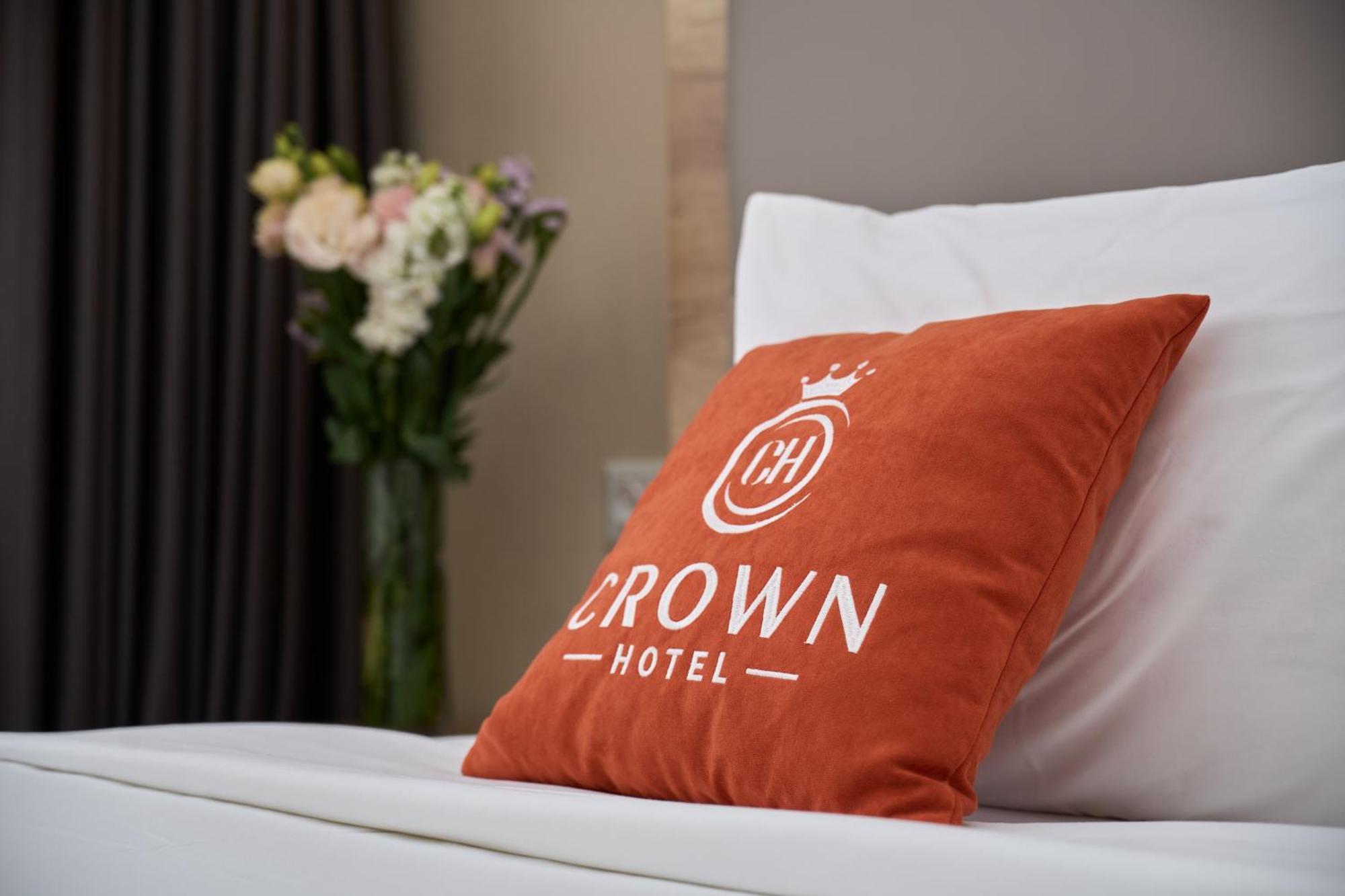 Crown Hotel Bischkek Exterior foto